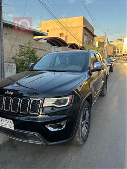 جیپ گراند شیرۆکی